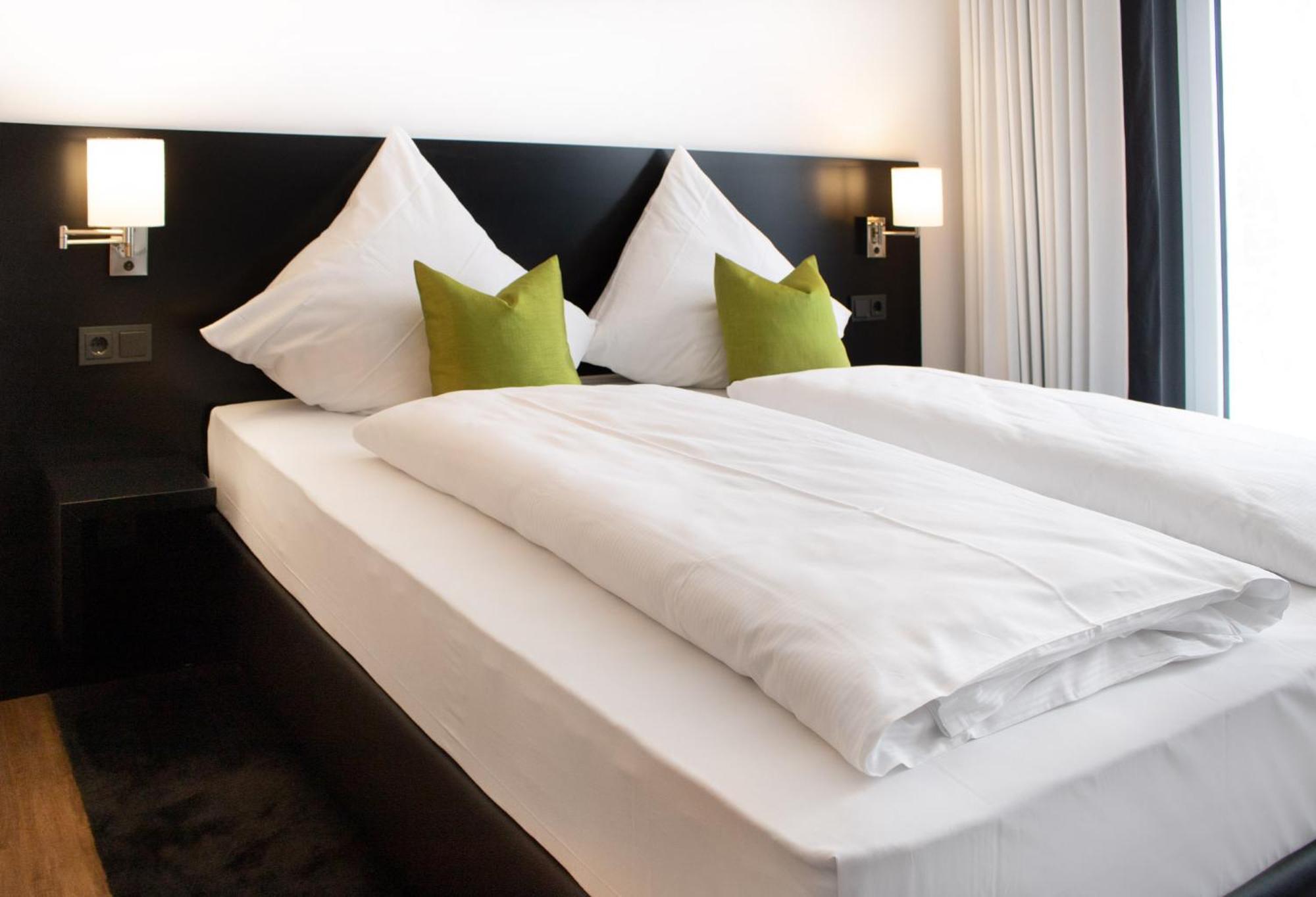 Hotel Saw By Wmm